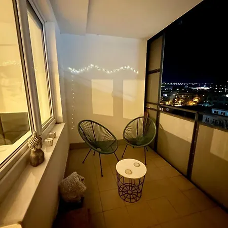 Terrace Near Centre, Parking, River Park